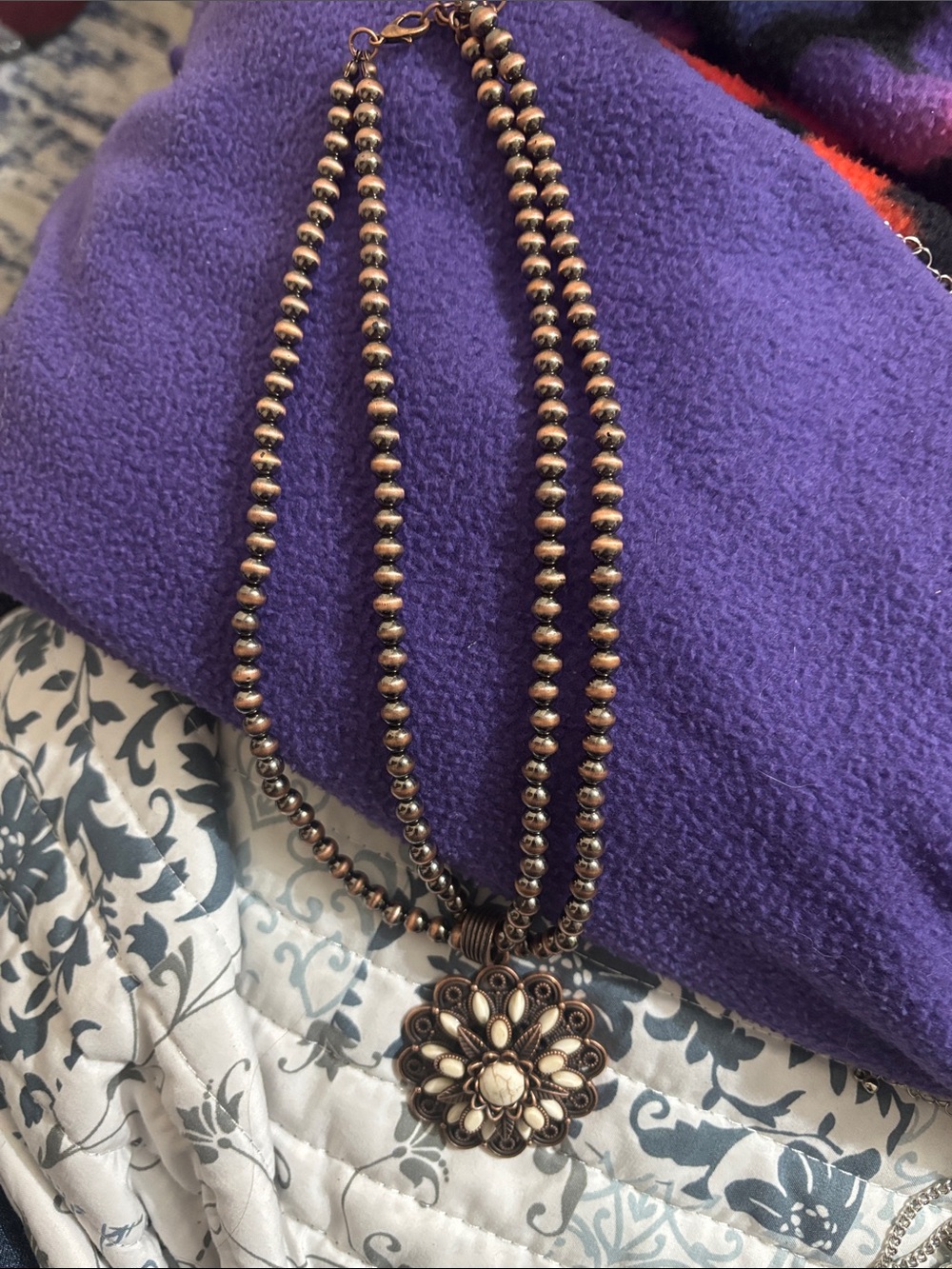 Vintage-Style Bronze Beaded Necklace with Cream Flower Pendant - 3D style